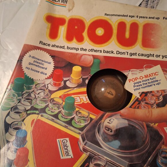 trouble board game - Picture 5 of 12